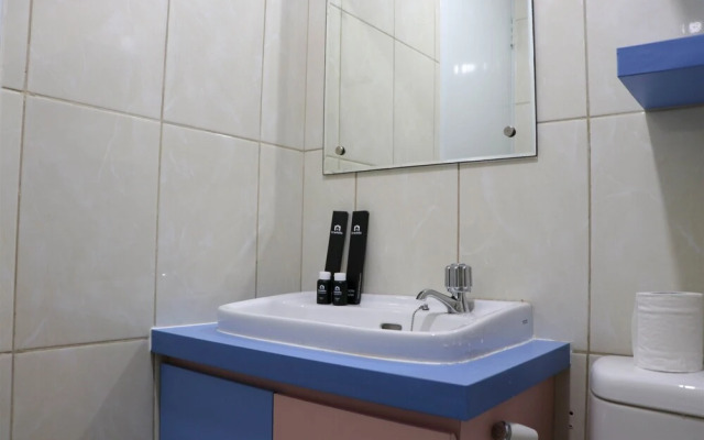 Comfort And Cozy 2Br At Springlake Summarecon Bekasi Apartment