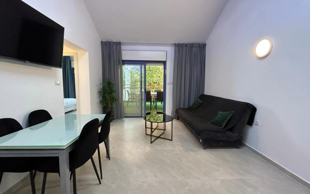 Royal Park - Paul's Place