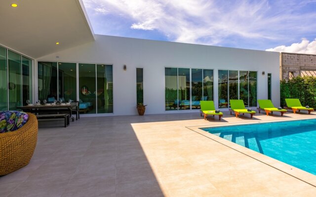 Modern Tropical 4 BR Pool Villa PMB5
