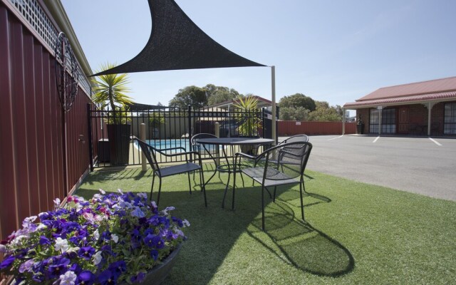 Country City Motor Inn