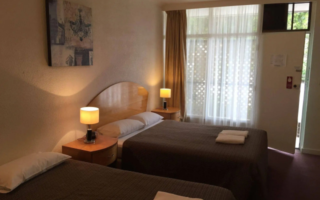 Tollgate Motel