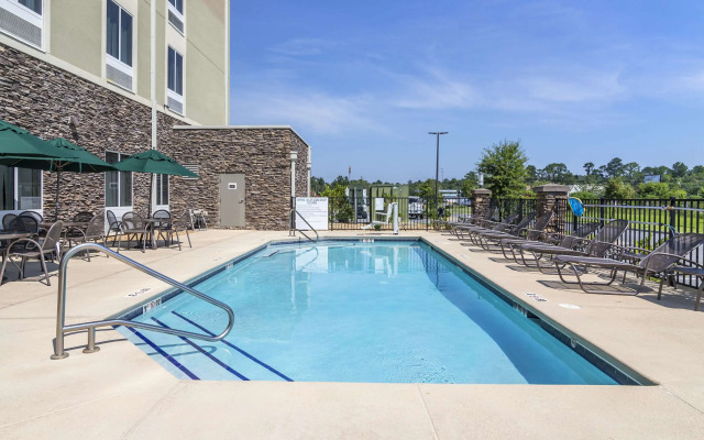 Comfort Inn & Suites Valdosta I-75