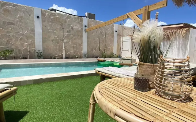 Palm Beach Vacaysuites - Bamboo Suite - Studio