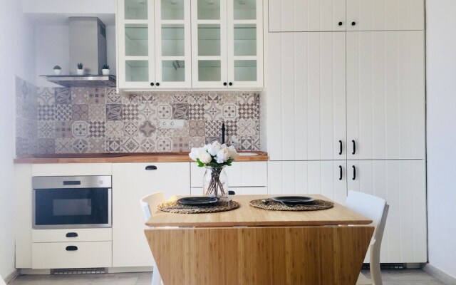 Beautiful & Stylish Apartment
