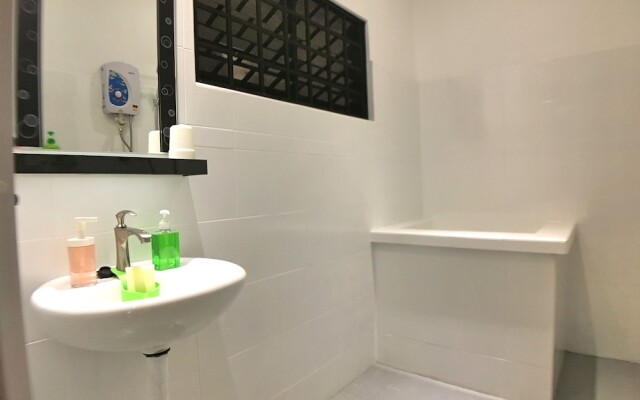 iBook8 Superior 1 Bedroom Gurney Suites  by iBook Homestay