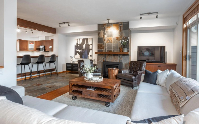 #34 Englewood Greens