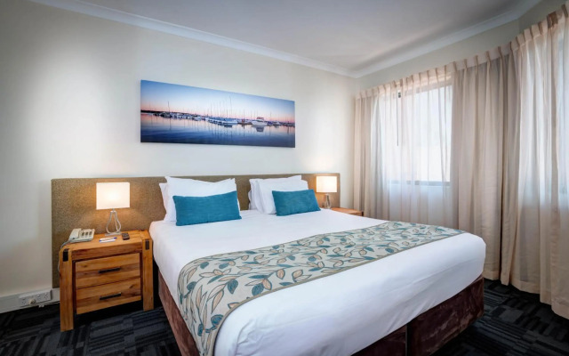 Broadwater Resort Como