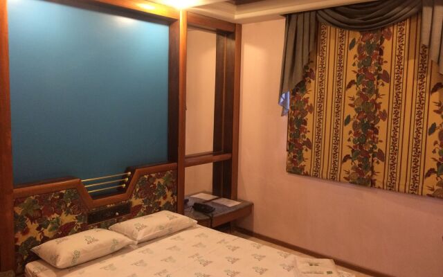 Saville Hotel