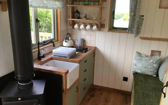Rose Shepherds Hut