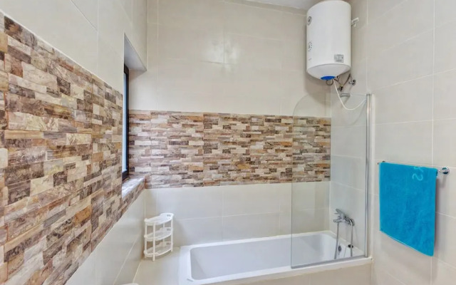 Seafront Apartment in Sliema wt Breathtaking Views