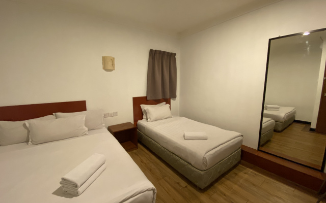 Super OYO 89847 Switz Paradise Hotel