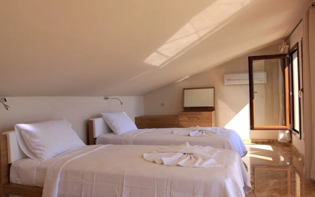 Villa Doruk by Akdenizvillam