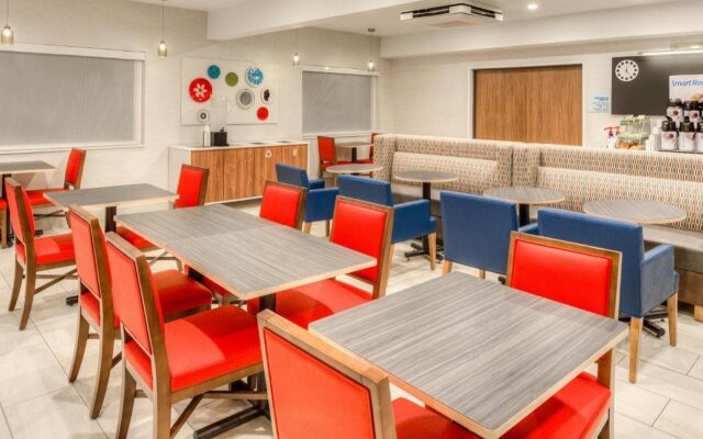 Holiday Inn Express Newberg - Wine Country by IHG