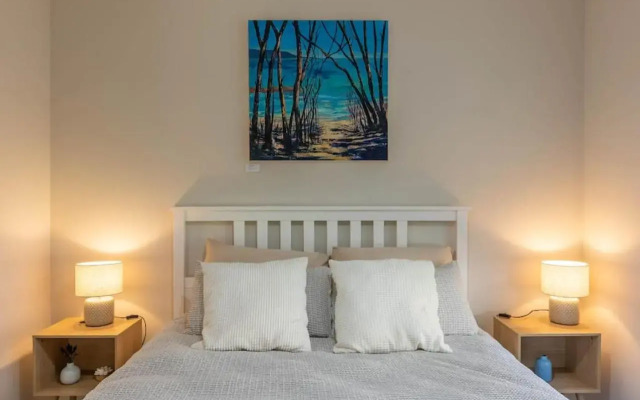 Pine Beach Guest House in the Heart of Balnarring