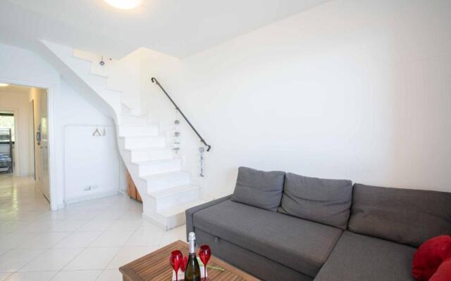 Casa Alice With Shared Pool sea View