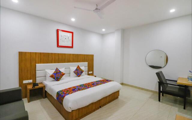 Fabhotel Premium Kashi