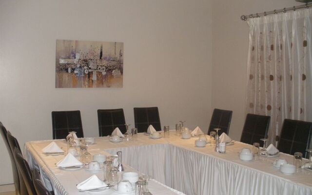 Jay and Bee Guest House