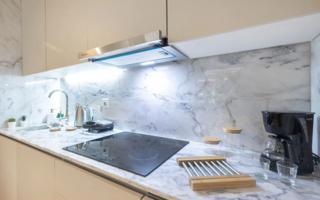 Sol Modern Studio at Batalha Metro