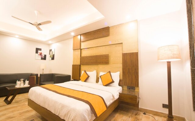 Staybook Hotel Nitya Maharani
