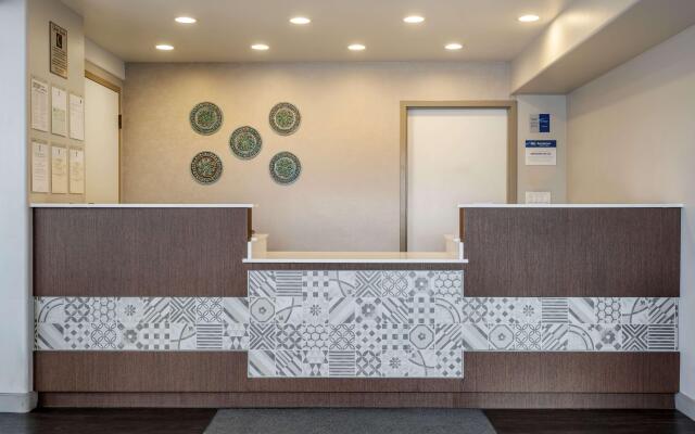 Best Western Rose Garden Inn