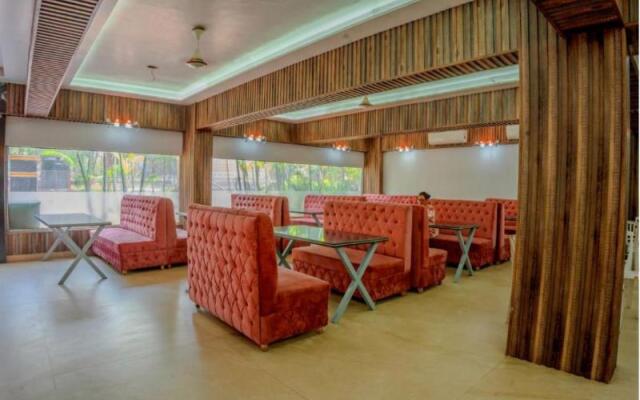 Hotel Kjsp Seasons