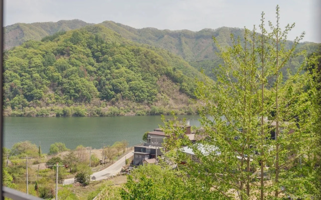 Gapyeong Laonjena Pool Villa