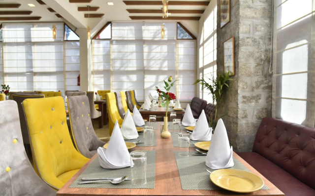 Hotel Snowcrests Manor