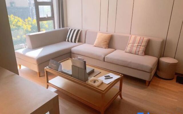 Ruijing Kairui Collection Hotel (Wu Shang Meng Times Street Branch)