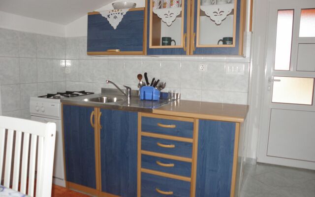 Apartment Zvone - 100 m from sea: A2 Bibinje, Zadar riviera