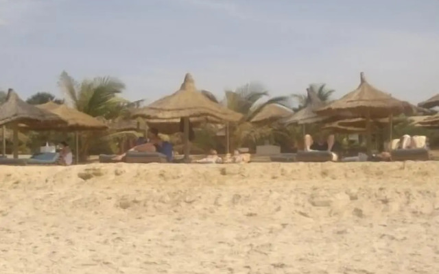 Holiday Beach Club Hotel