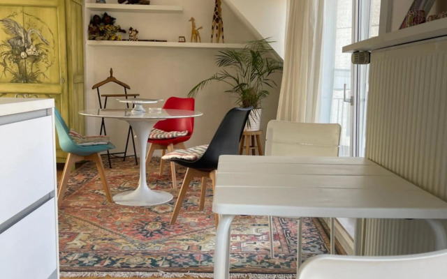 Studio Poppies balcony free Parking