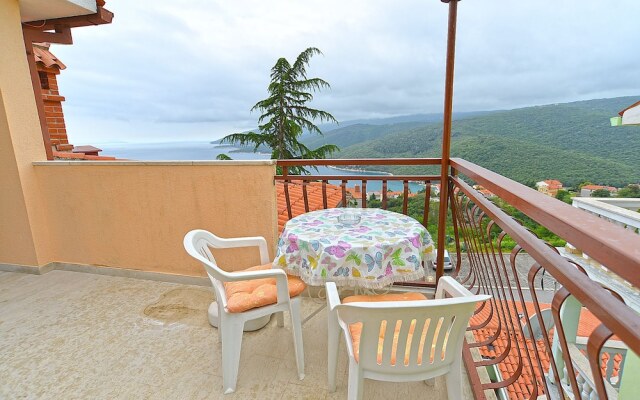 Apartments Creska 629