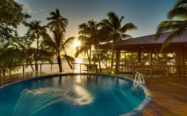 Ray Caye Private Island Resort