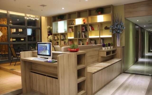 Apple Hotel