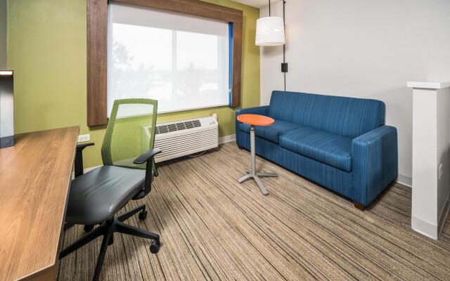 Holiday Inn Express Chicago NW - Vernon Hills by IHG