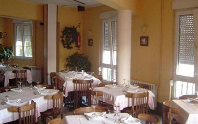 Hostal Valadares