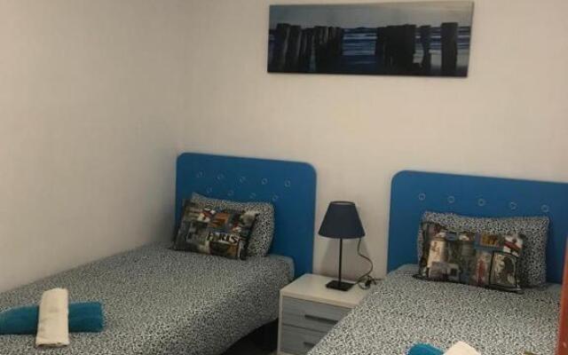 Modern Homely Beach Side Apartment