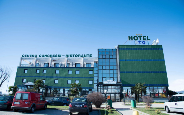HotelTo