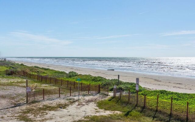 Beachfront Beauty in Galveston by RedAwning