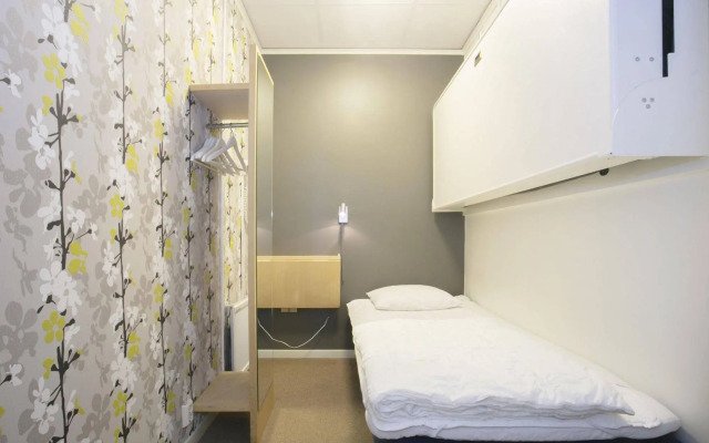 Slottsskogen Hostel