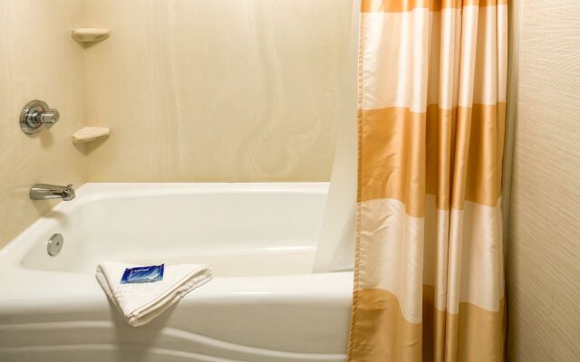 Fairfield Inn & Suites Jacksonville Airport