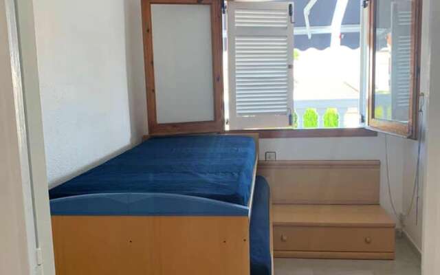 House with 3 Bedrooms in Torredembarra, with Furnished Terrace