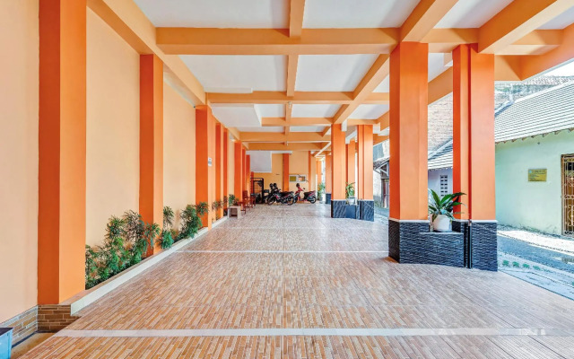 OYO 90768 Endrayanti Inn Syariah