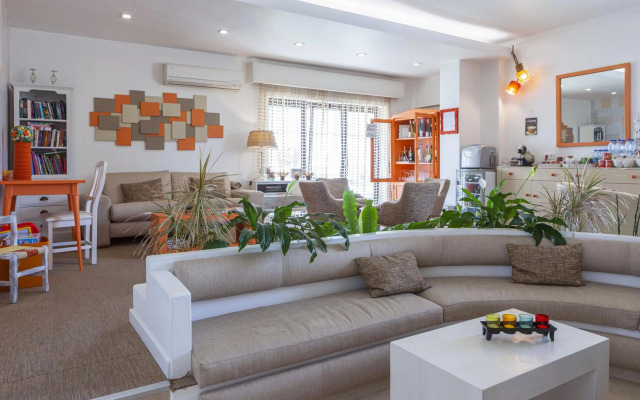Boutique Hotel Casa do Outeiro - Arts & Crafts