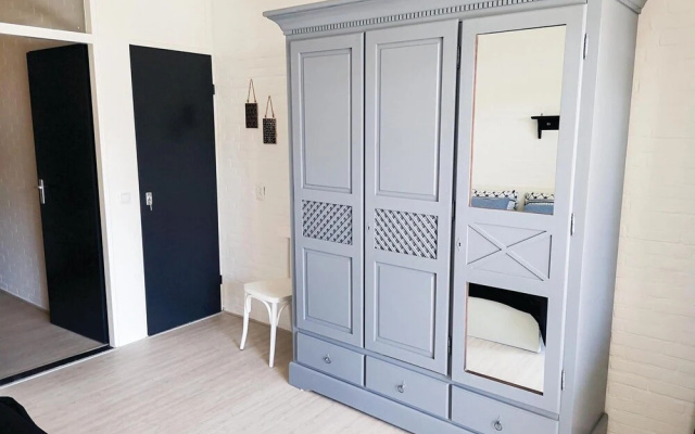 Stunning Home in Bruinisse With 2 Bedrooms and Wifi