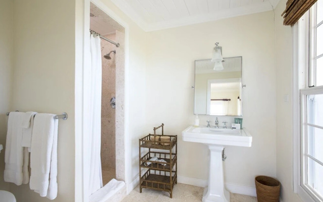 Buccaneer Hill 6 Bedroom Home