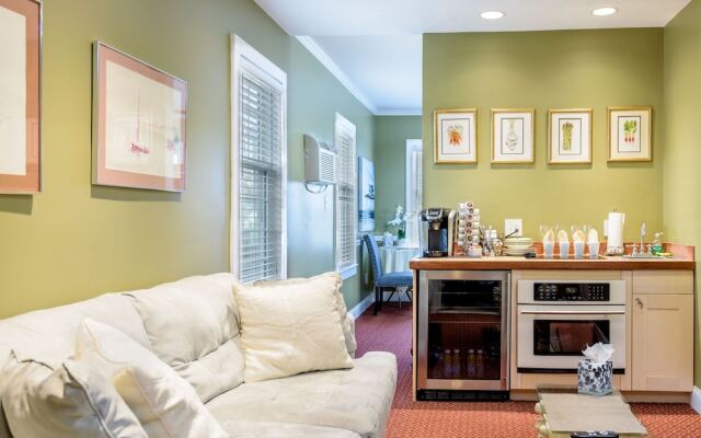 Bouchard Inn & Restaurant