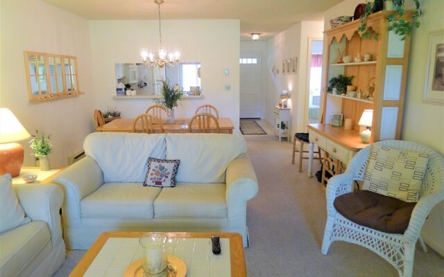 96 Eaton - 2 Bedroom Condo