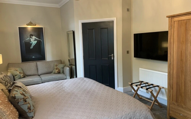 The Wheatsheaf Hotel Sandbach