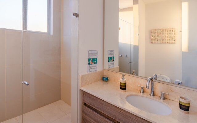 Adlas Condo by the Beach